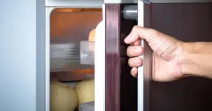 رفع بوی بد یخچال کوچک و جلوگیری از بازگشت دوباره آن